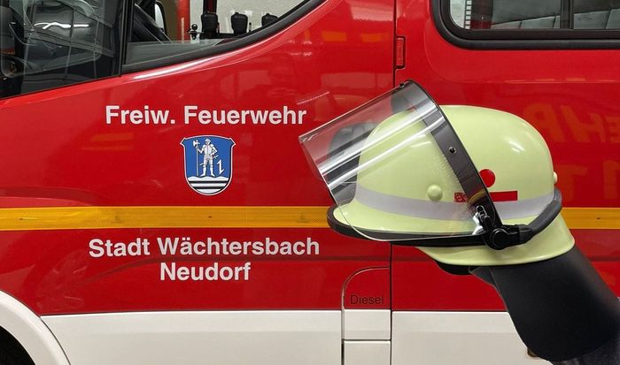 Der neue Helm der Feuerwehr Neudorf