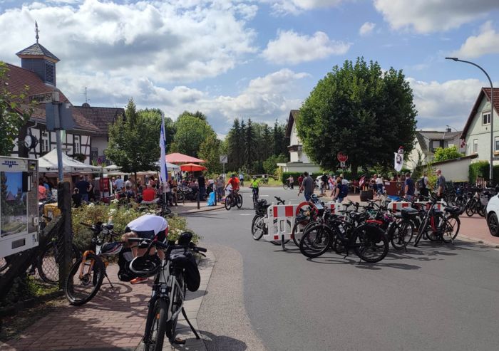 Zahlreiche abgestellte Fahrräder